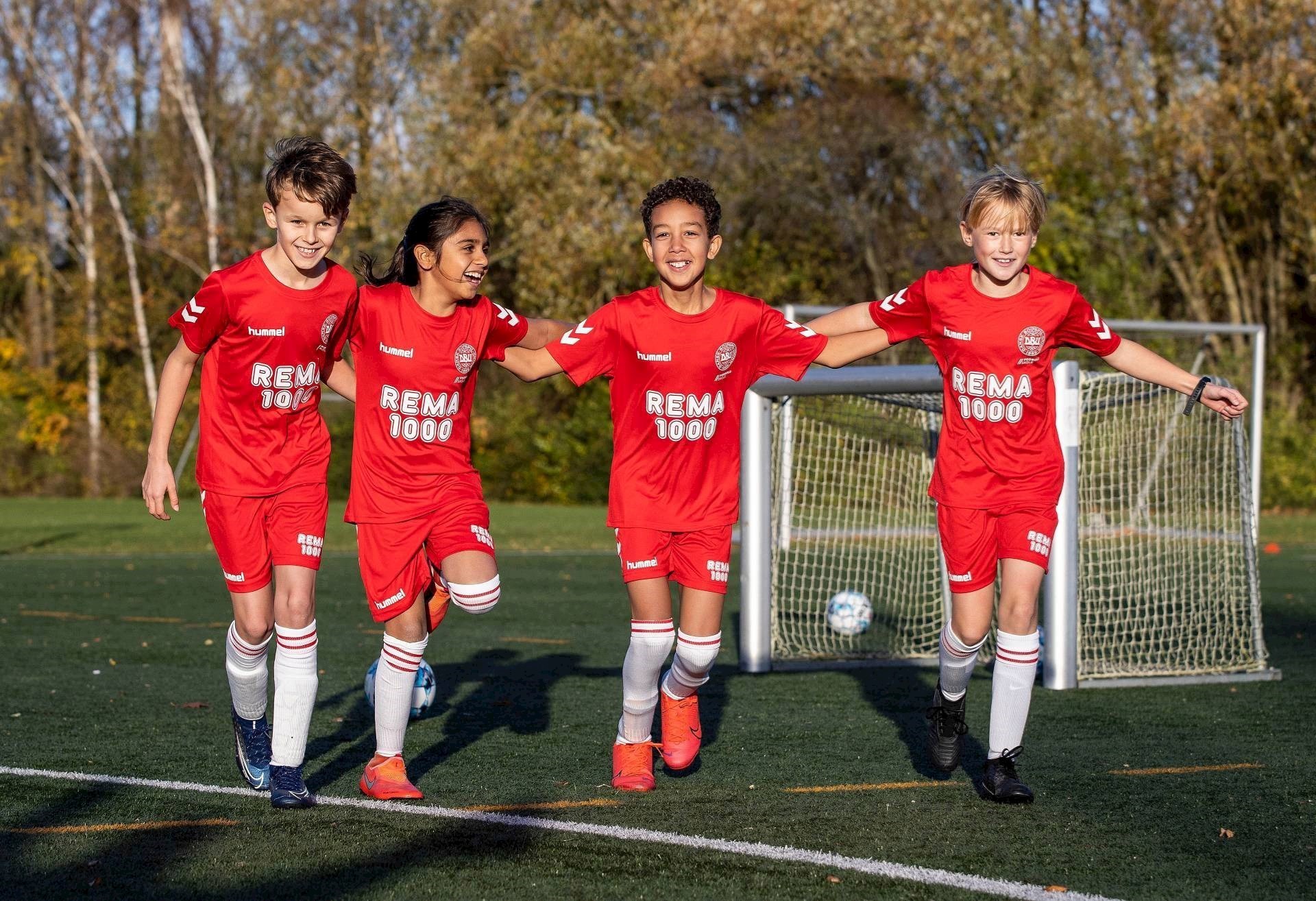 Læs nyheden "Tjen penge til klubben med årets julekalender" Tjen penge til klubben med årets julekalender