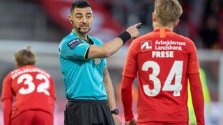 Læs nyheden "DBU’s Hummel-samarbejde udvides til at omfatte elitedommerne" DBU’s Hummel-samarbejde udvides til at omfatte elitedommerne